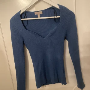 H&M tröja - Stickad H&M tröja, skriv vid frågor!