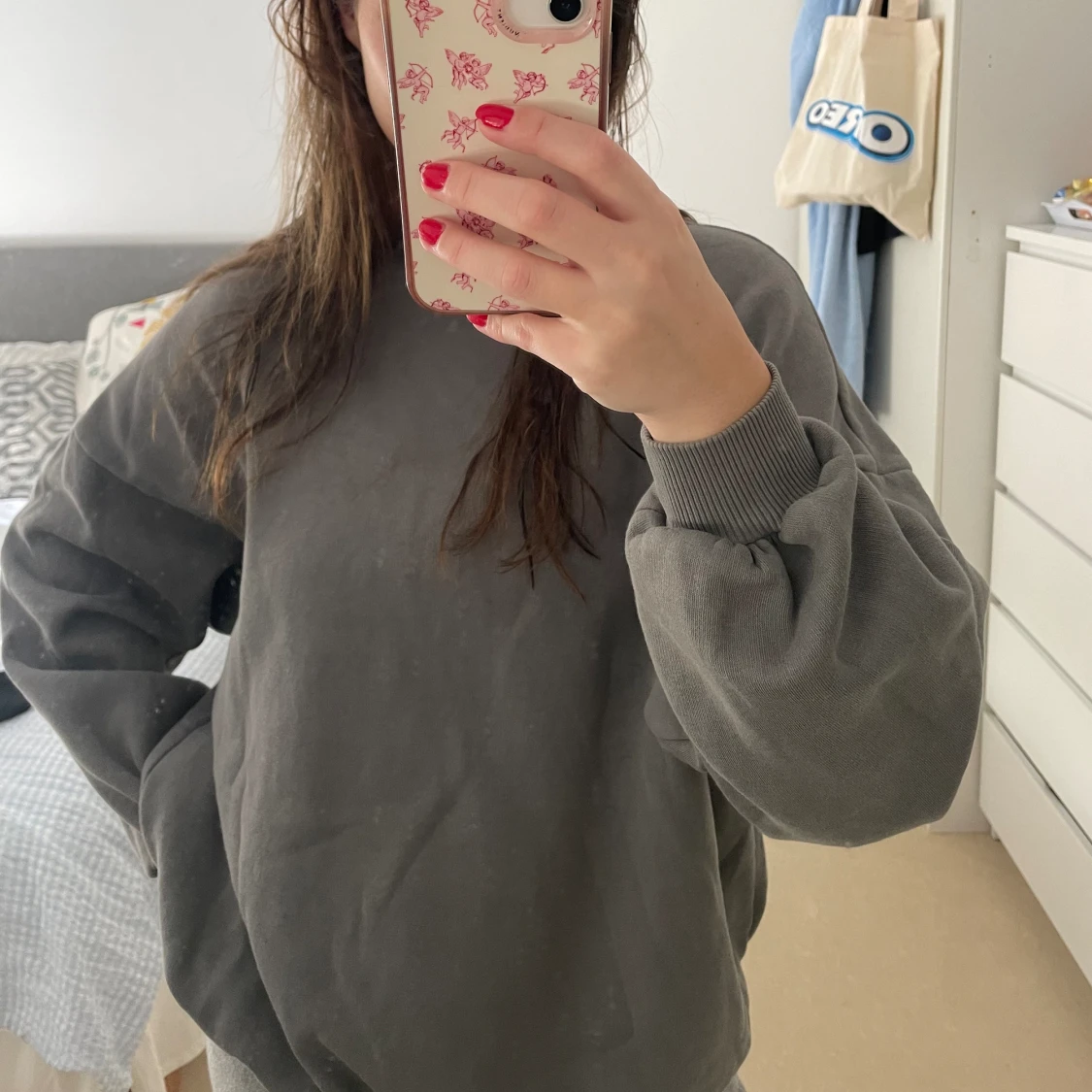 Grå sweatshirt