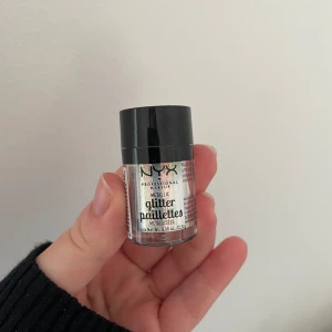 Nyx - Glitter pigment från nyx. Använt vid enstaka gånger 
