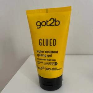 Säljer got2b glued som endast är testad. Den är alltså helt full och innehåller 150 ml! 💞