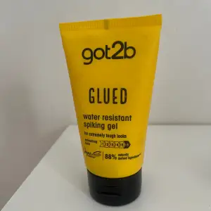 Säljer got2b glued som endast är testad. Den är alltså helt full och innehåller 150 ml! 💞