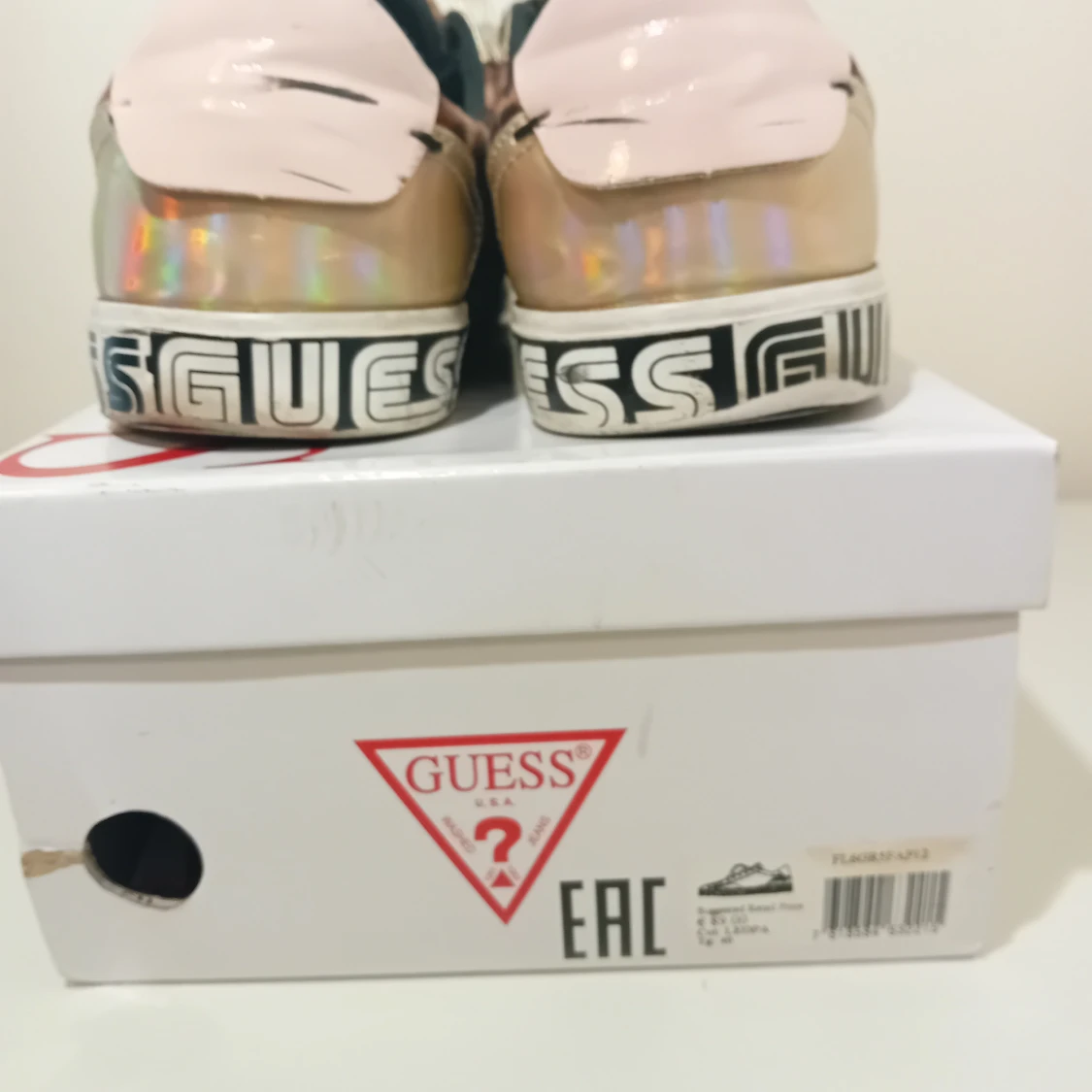 Guess sneakers  - 90