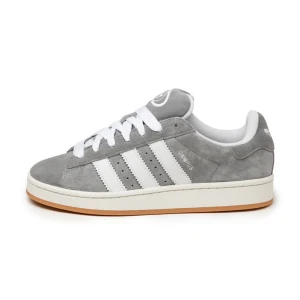 Adidas campus 00 - Helt nya med alla tillbehör. Har storlekar från 36 till 39 bara att skriva så löser vi det. 