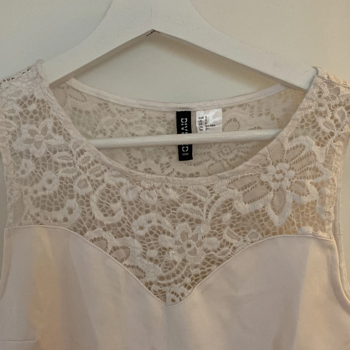 Peplum top med spetse - 91