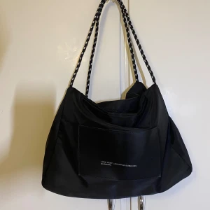 City bag - En jätte fin stor väska perfekt till för skolan. Som ny