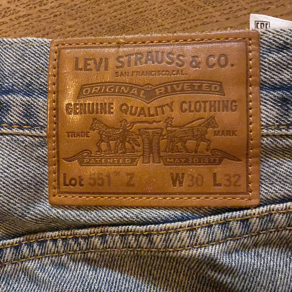 Använda ett fåtal gånger, bra skick. Strl 30/32. Jeans & Byxor.