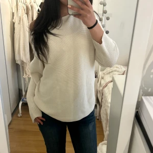 Stickad beige tröja - Så fin❤️ nyskick❤️