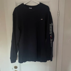 Tommy hilfiger tröja  - Aldrig använd. Storlek L