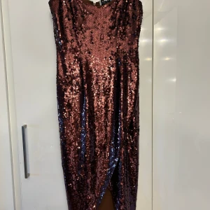 Paljettklänning & Other stories - Stlk small. Fint skick.  