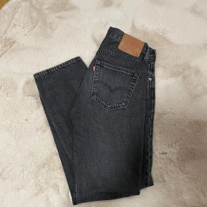 Levis 501 - Levis 501 - skick 9/10 - mycket bra skick - storlek W28 L30. Frågor? Skriv!