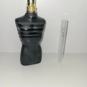 Jean paul gaultier le male le parfum samples  - Hejsan jag säljer nu 5ml samples av jean paul gaultier le male le parfum