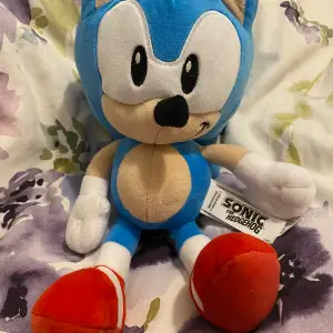 det är dags att hitta ett nytt hem för sonic och han är i perfekt skick🩷pris kan diskuteras