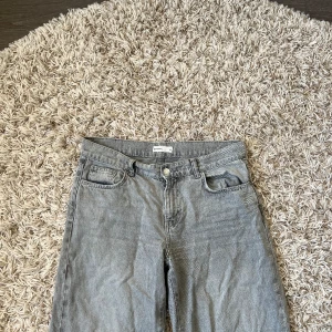 Jeans från Gina tricot  - Jeans från Gina tricot storlek 38