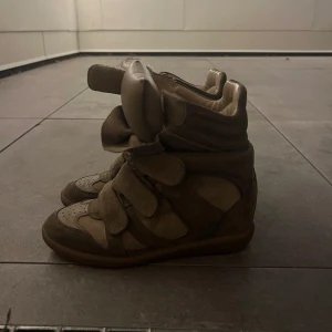 Marant skor - Säljer mina marant skor då det inte kommer till användning längre,💓 använd gärna köp nu! 