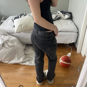 Low waist jeans - Knappt använda, low waist, stl 36, 150kr