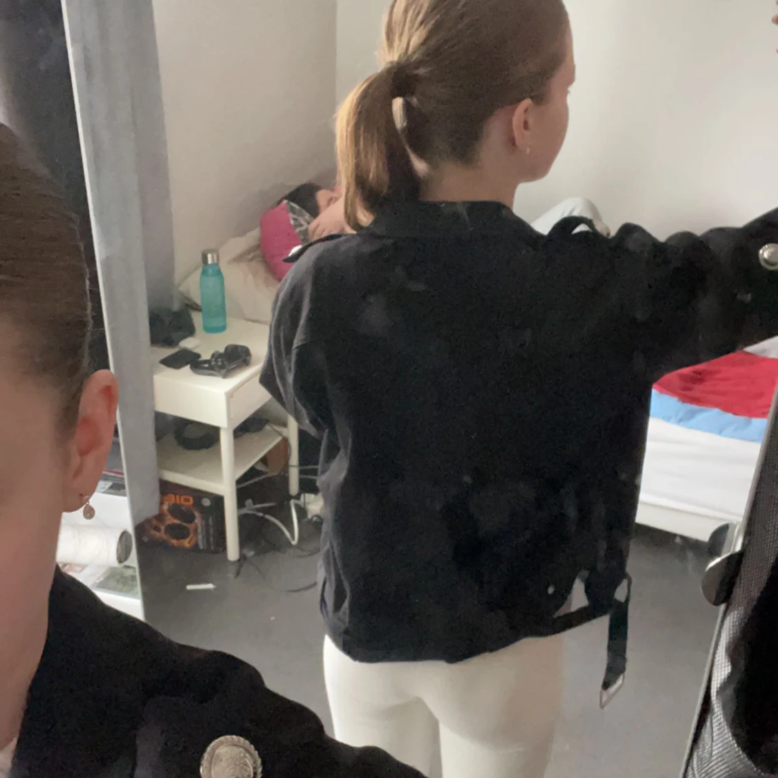 Svart vår jacka - 91