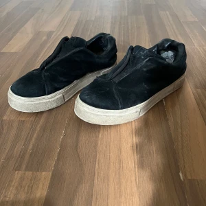 SVARTA EYTYS - Svarta eytys, stlk 38