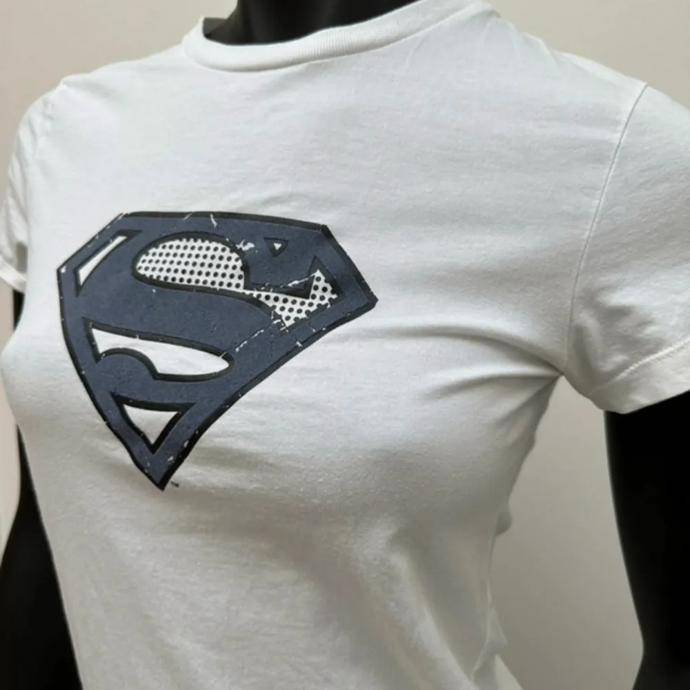 Superman t-shirt från USA. Som ny! . T-shirts.