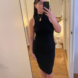 Midiklänning - Endast testad  passar xs-S