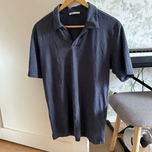 Zara piké (M) - Säljer en piké från zara i storlek M. Bara använd ett fåtal gånger. 