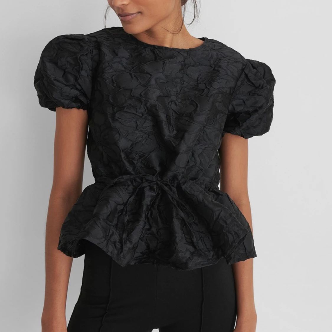 Topp med volang  - 92