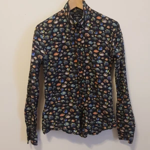 Robbie Moor skjorta  - Fint skick. Slimfit 