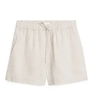 Linne shorts från arket. Superfint skick❤️ nypris 450 kr