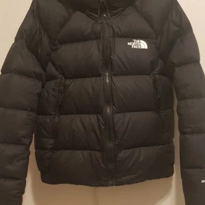 Jacka (tjej) - Jacka till tjej i jättebra skick!