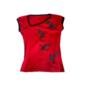 Tröja med tryck - Så cool och unik tröja med tryck❤️‍🔥 Skriv privat vid intresse eller frågor🫶🏻🫶🏻🫶🏻