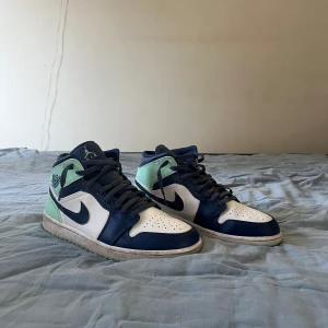 Jordan Mids - Jordan Mids 