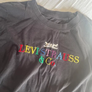 Levis t-shirt  - Levis t-shirt i Stl xs. Knappt använd 