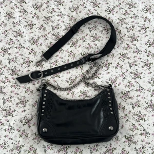 Shoulder bag  - Rarely worn shoulder bag from Zara. Shipping is not included in the price. Dm for more info!