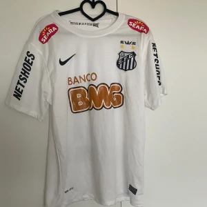 Santos neymar jr - En av den bästa kopian jag sett. Aldrig använd, neymar i Santos från typ 2010.