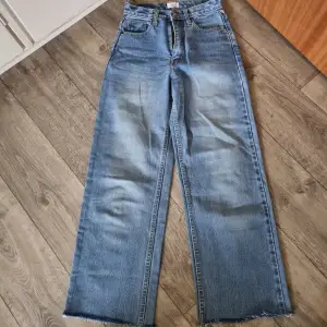 Jeans byxor storlek S