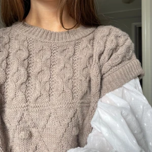 Stickad tröja - Så fin stickad tröja, fint skick!