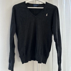 Ralph Lauren Merinoull (XS) - Grå svart Merinoull tröja i storlek XS. Priset kan diskuteras 