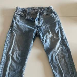 Snygga Jack & Jones Jeans i storlek 29/32