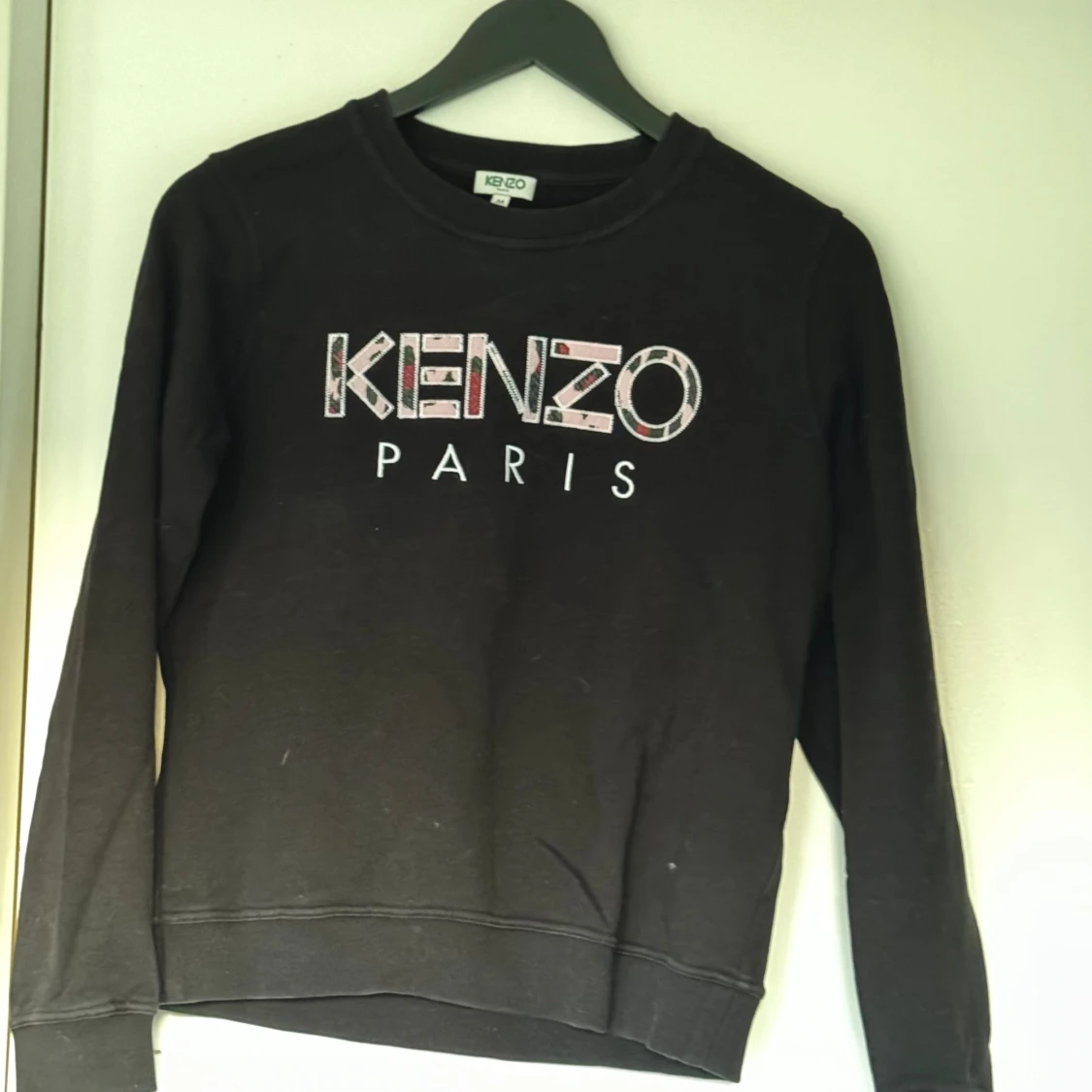 Kenzo tröja sparsamt använd!