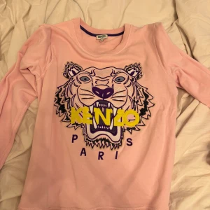 Kenzo sweatshirt  - Kenzo tröja i storlek M, ganska små i storleken.  