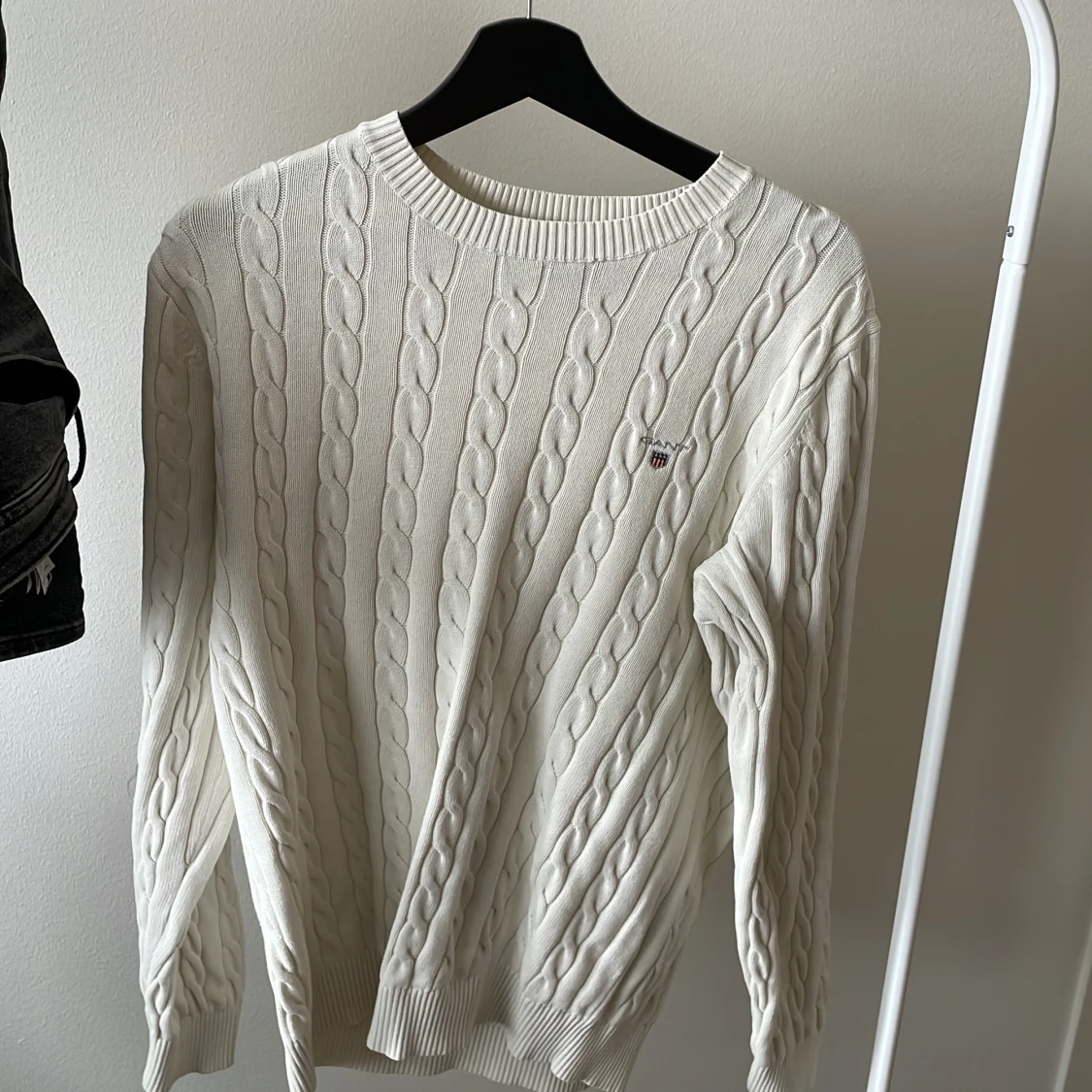 Kabelstickad gant tröja