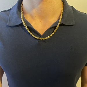 Guld cordell kedja - Guld platerad cordell kedja i rostfritt stål 5millimeter,55cm lång/Jewerlisss