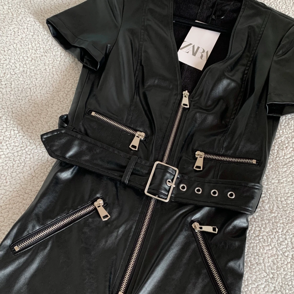 ZARA Limited Edition svart PU läder jumpsuit - 90