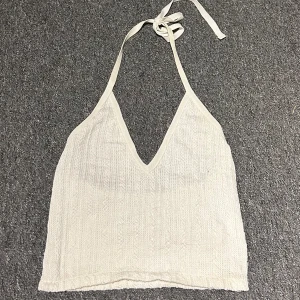 Halterneck topp - Superfin stickad halterneck topp från zara! Skriv för fler bilder!💗