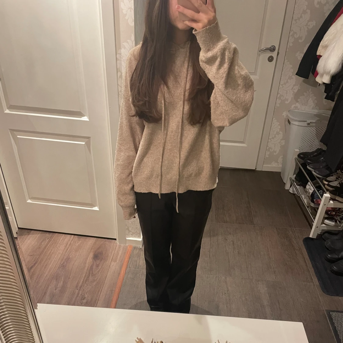 Snygg beige stickad tröja - 90