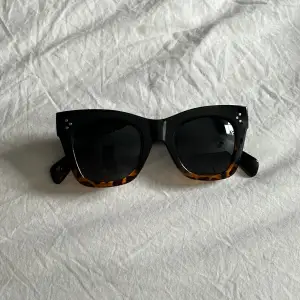 Superfina solglasögon från Nakd🤍 Nästan aldrig använda🤍Perfekt till sommaren🤍