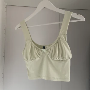 Supersöt topp - Supersöt topp köpt second hand! I fint skick 