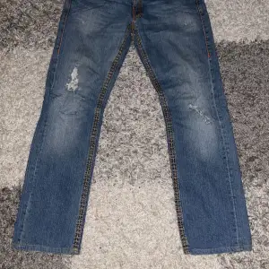 True religion jeans vintage  Midja: 42cm Bredd: 26cm Längd 103cm