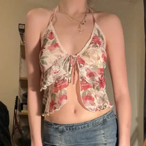 Butterfly top - Somrig topp! Använd endast ett fåtal gånger därav toppenskick!😋🫶