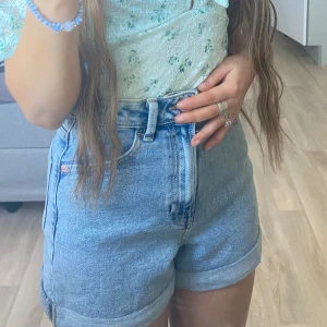 Jeansshorts  - Blåa jeansshorts