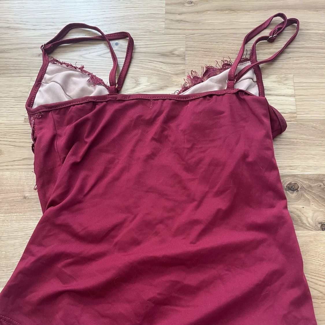 Vinröd bodysuit - 90